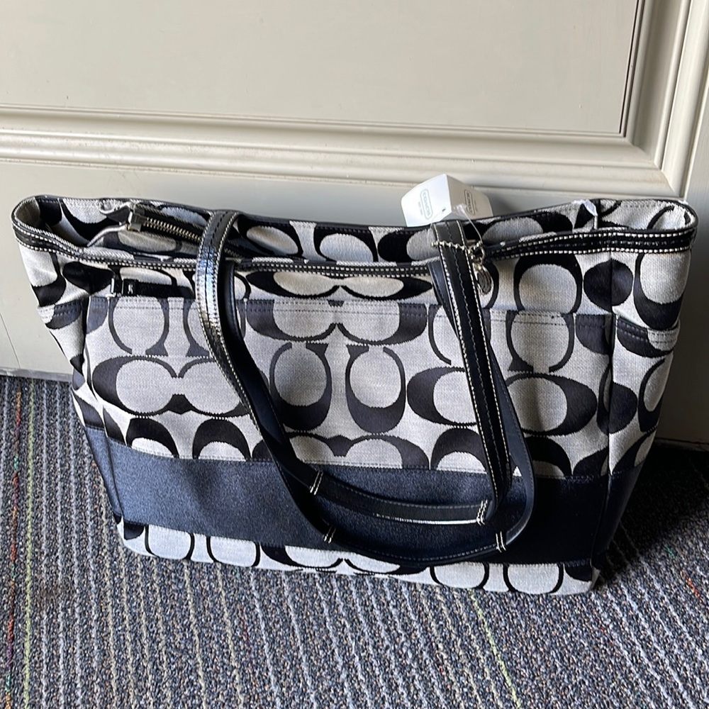 NEW Coach Signature Strap Tote - Picture 1 of 6